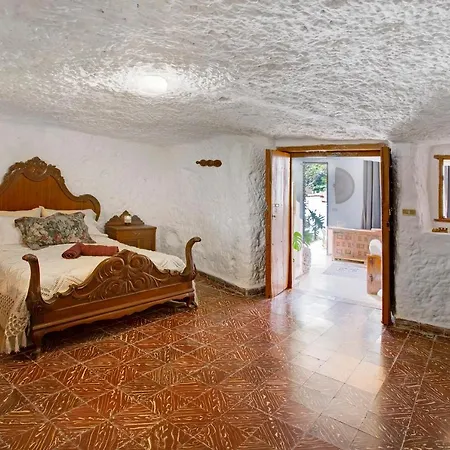La Cueva Del Drago Holiday home Artenara